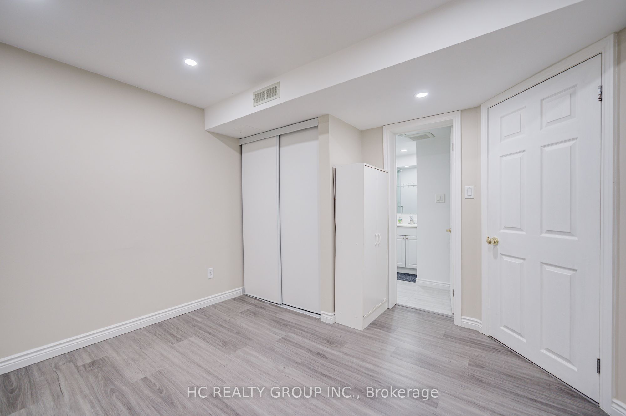 Photo 13 of 21 Appleby Crescent, Markham, Milliken Mills West — HOMEH