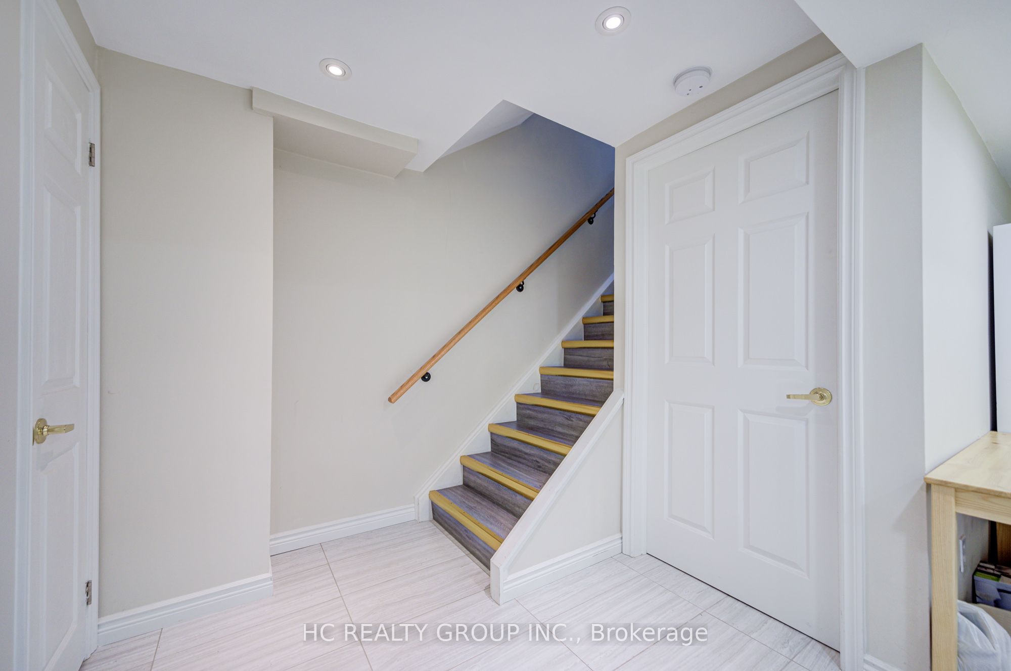 Photo 9 of 21 Appleby Crescent, Markham, Milliken Mills West — HOMEH