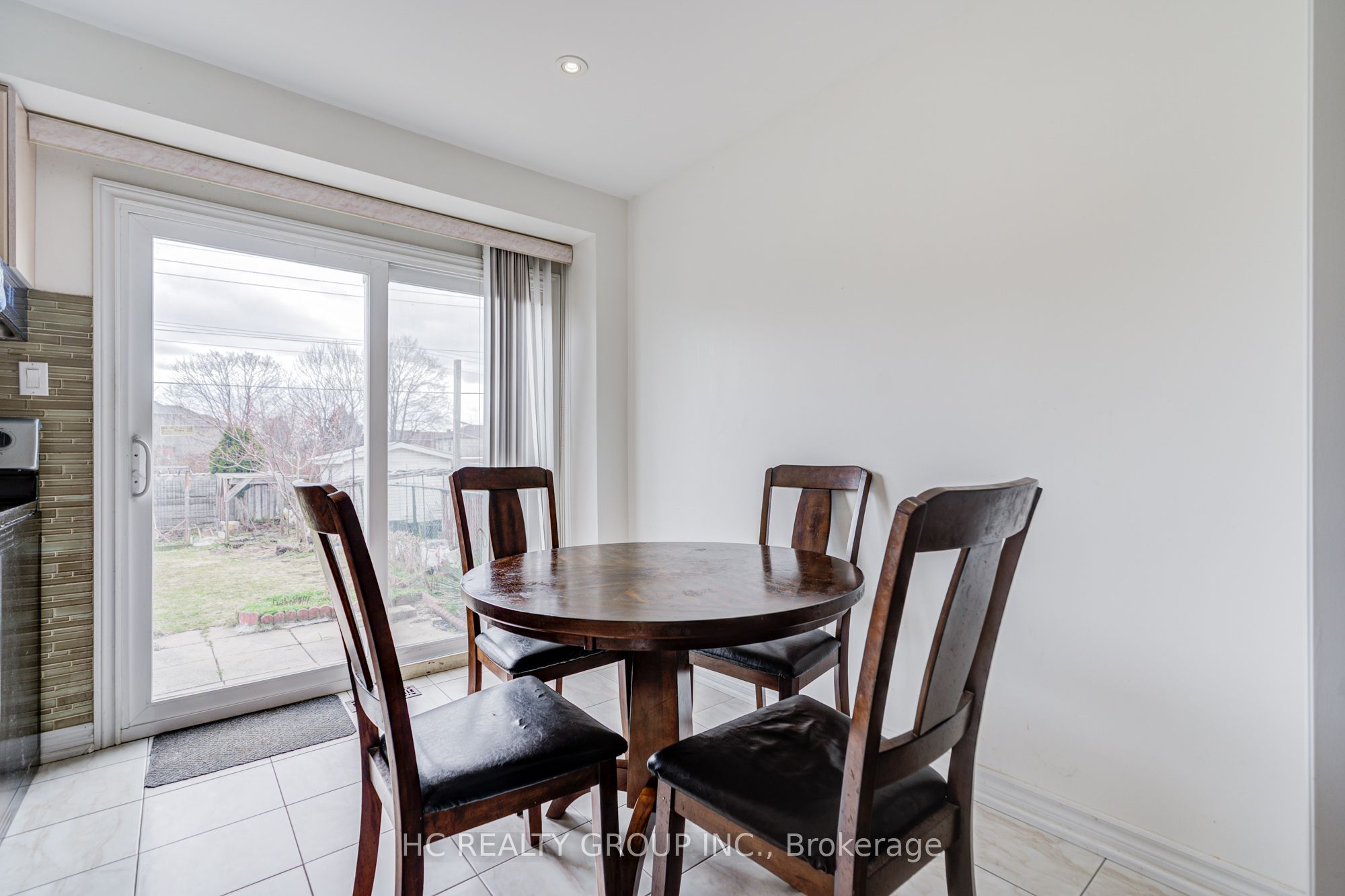 Photo 19 of 21 Appleby Crescent, Markham, Milliken Mills West — HOMEH