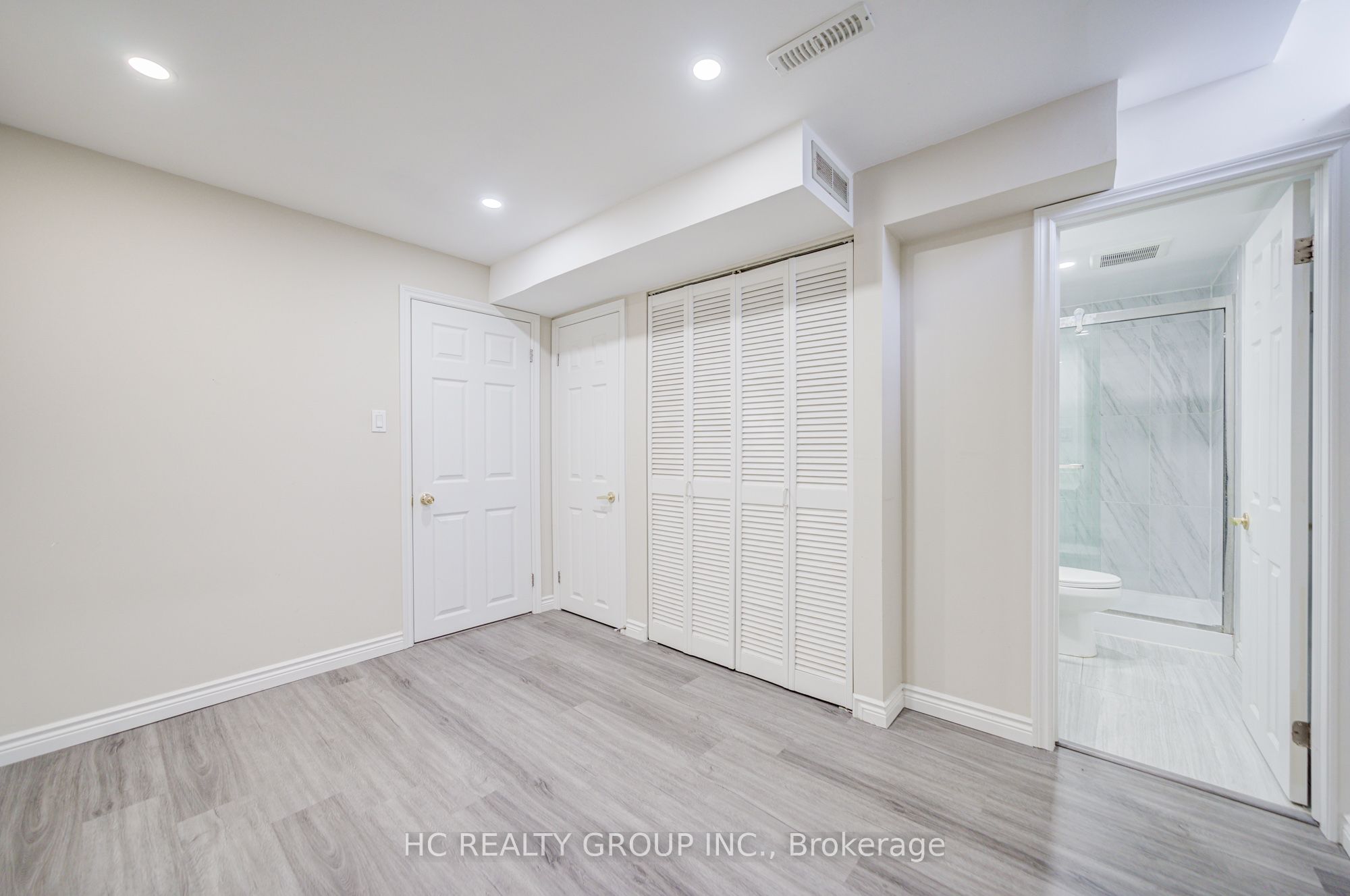 Photo 11 of 21 Appleby Crescent, Markham, Milliken Mills West — HOMEH