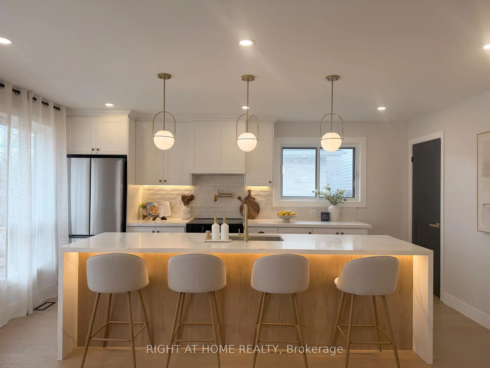 Photo 8 of 238 Bartley Bull Parkway, Brampton, Brampton East — HOMEH