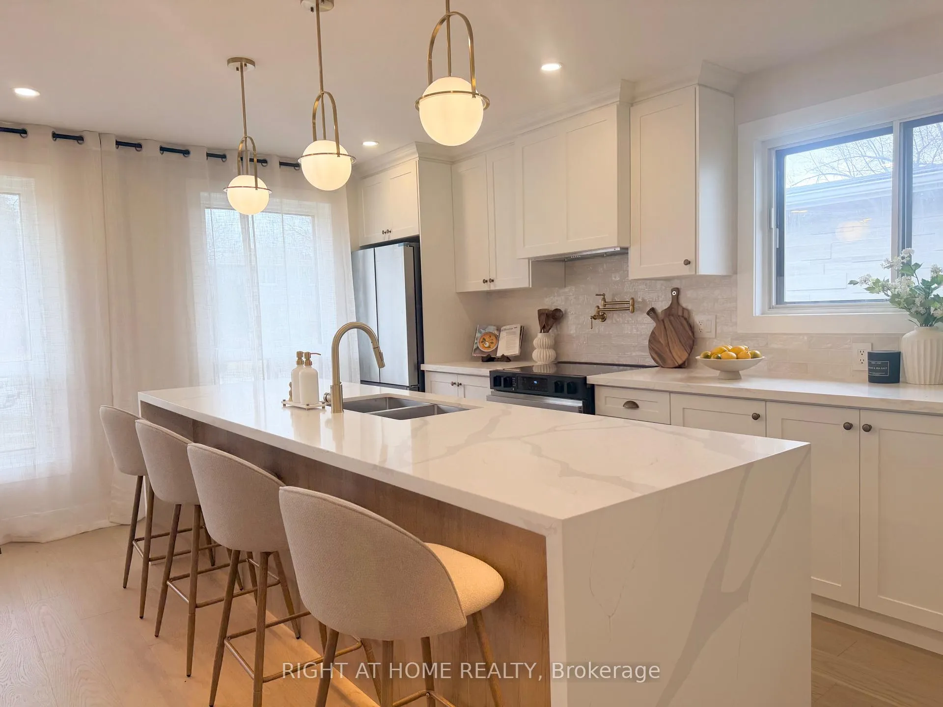 Photo 9 of 238 Bartley Bull Parkway, Brampton, Brampton East — HOMEH