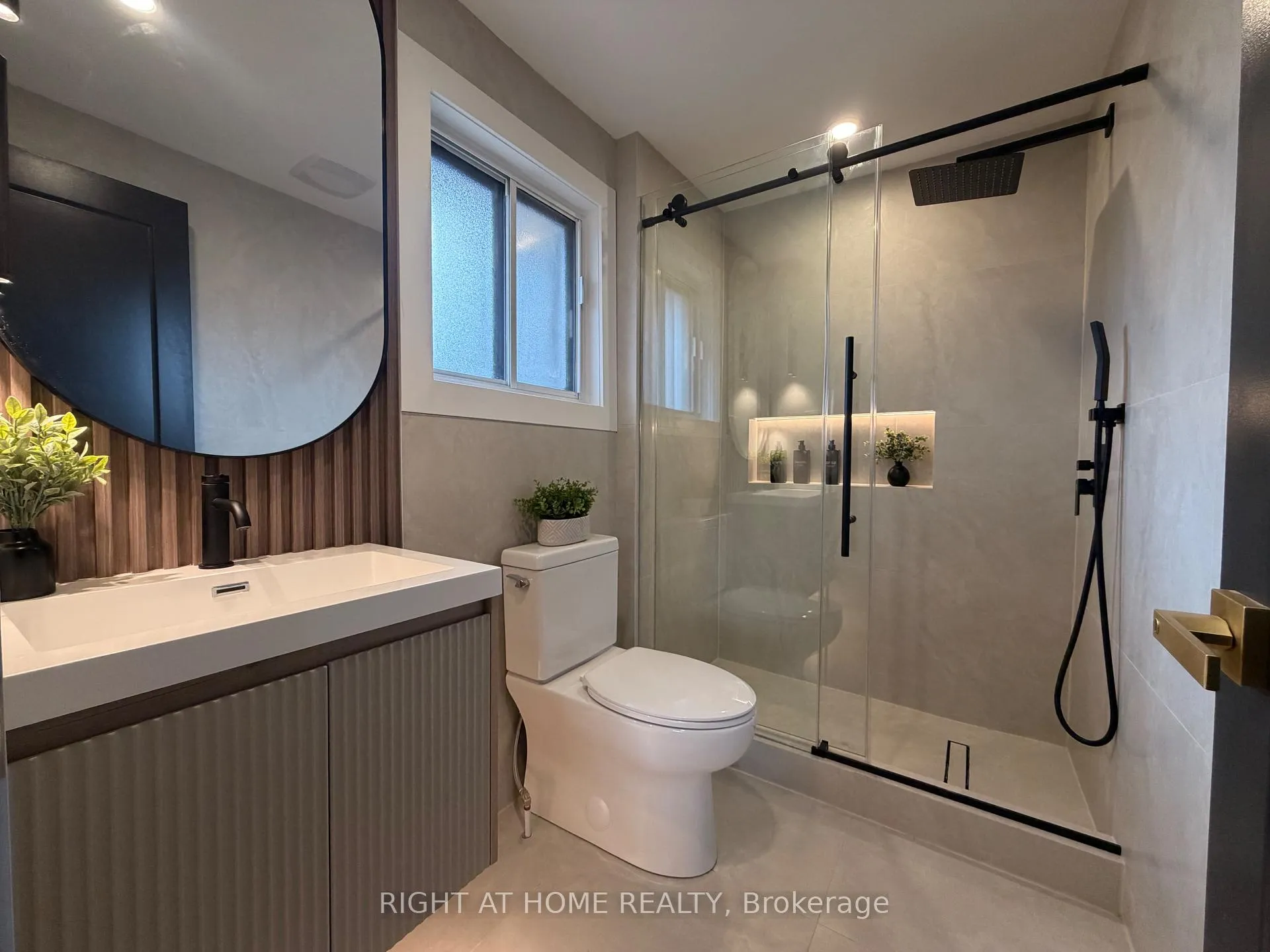 Photo 20 of 238 Bartley Bull Parkway, Brampton, Brampton East — HOMEH