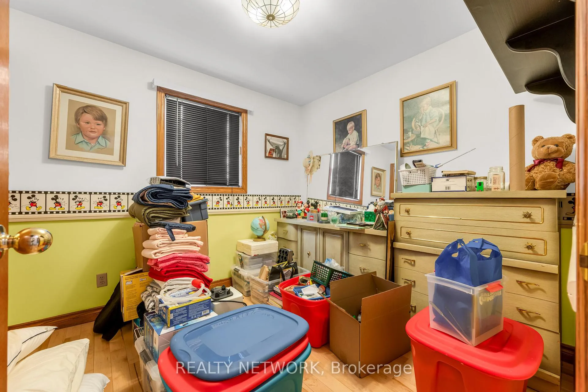 Photo 13 of 9 Valley Road, St. Catharines, Western Hill — HOMEH