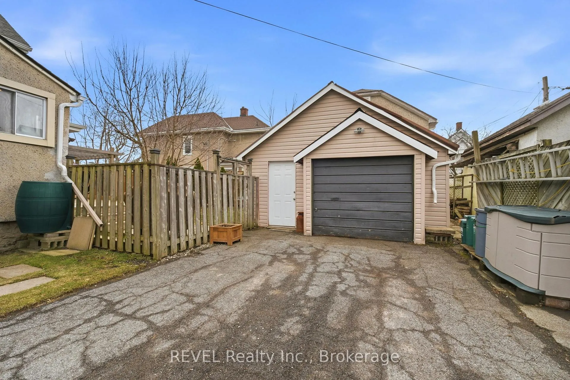 Photo 31 of 75 Grove Street, Welland, Welland Downtown — HOMEH
