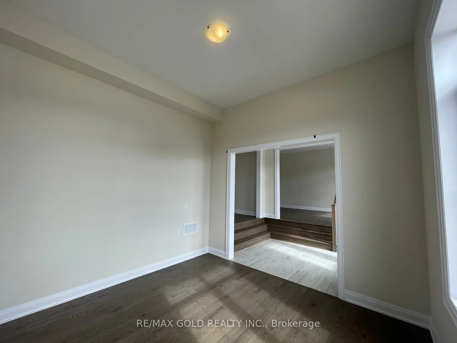 Photo 8 of 44 Pearsall Place, Oro-Medonte, Rural Oro-Medonte — HOMEH