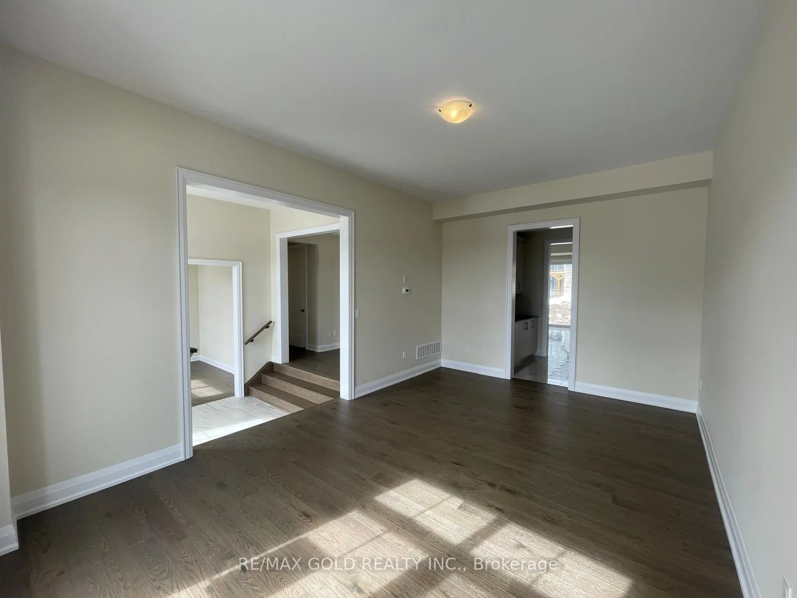 Photo 9 of 44 Pearsall Place, Oro-Medonte, Rural Oro-Medonte — HOMEH