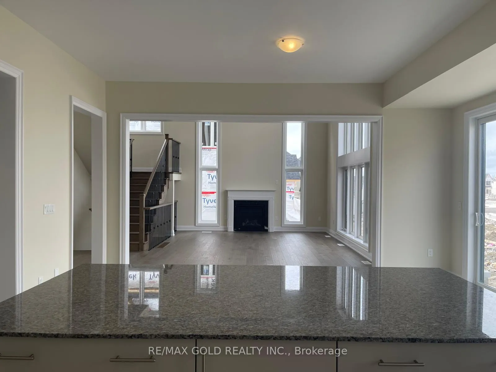 Photo 10 of 44 Pearsall Place, Oro-Medonte, Rural Oro-Medonte — HOMEH
