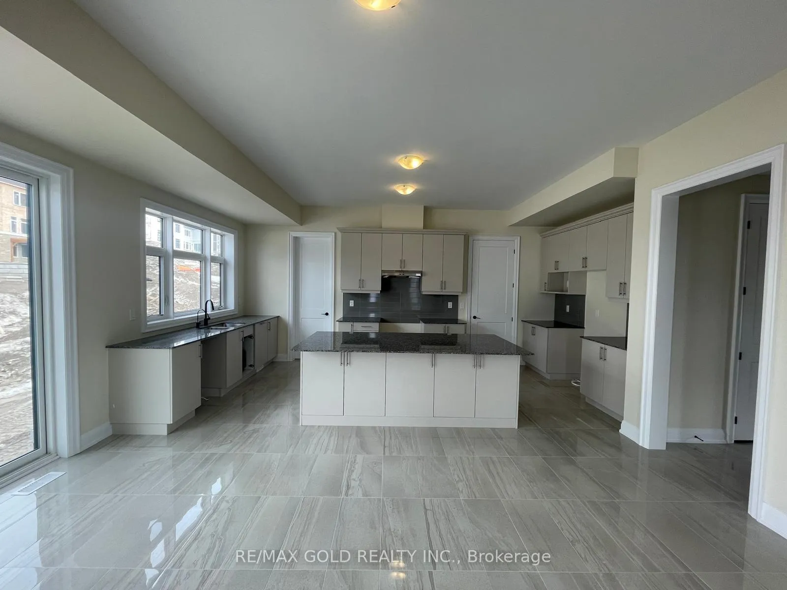 Photo 11 of 44 Pearsall Place, Oro-Medonte, Rural Oro-Medonte — HOMEH