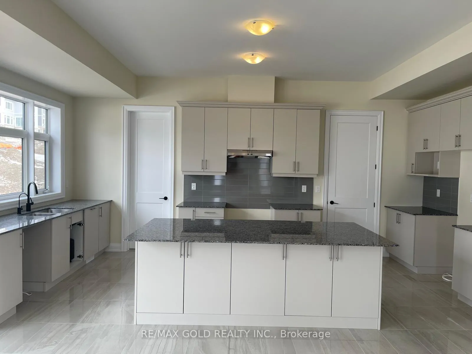 Photo 12 of 44 Pearsall Place, Oro-Medonte, Rural Oro-Medonte — HOMEH