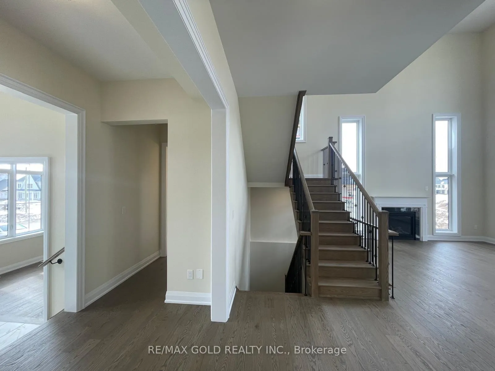 Photo 16 of 44 Pearsall Place, Oro-Medonte, Rural Oro-Medonte — HOMEH