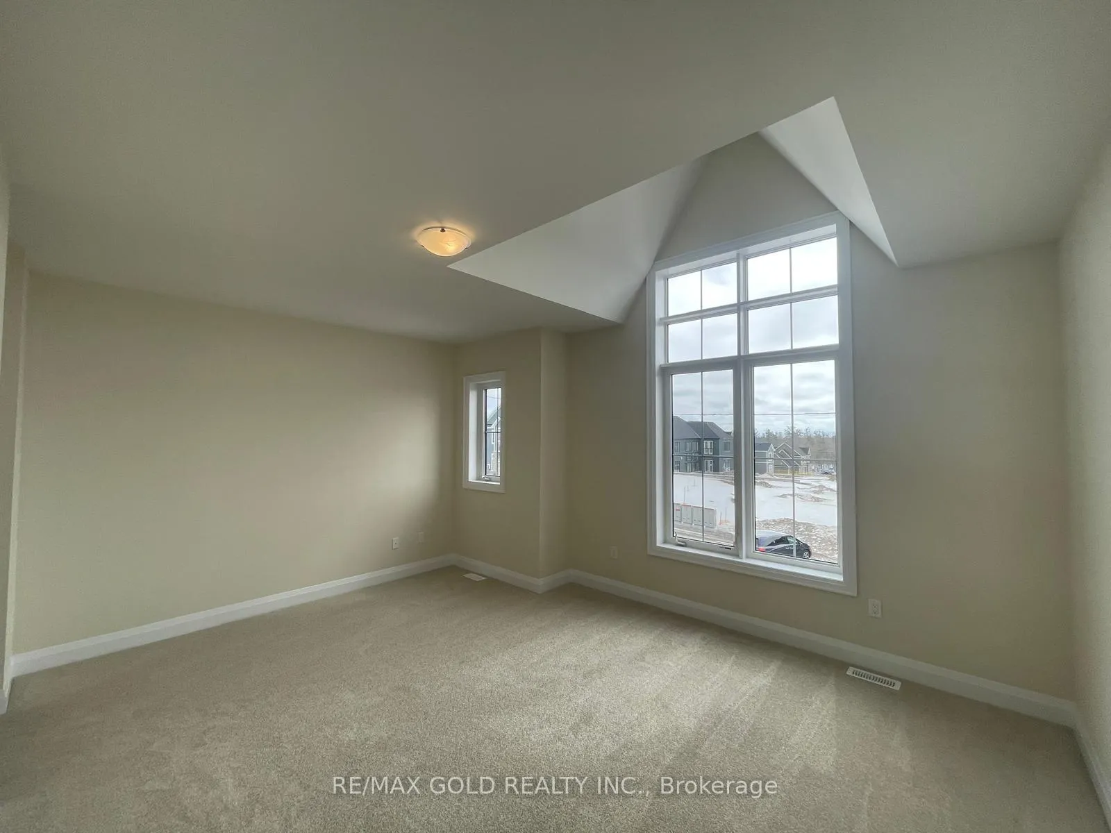 Photo 21 of 44 Pearsall Place, Oro-Medonte, Rural Oro-Medonte — HOMEH