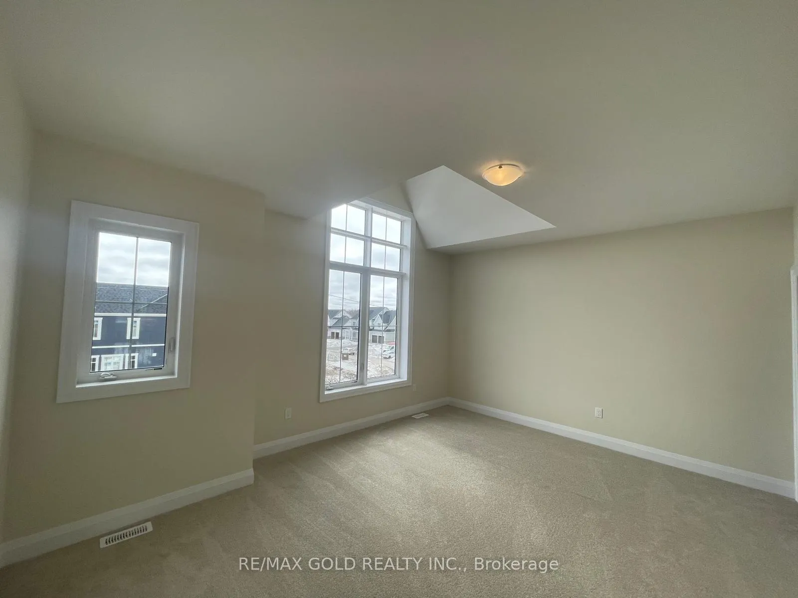 Photo 24 of 44 Pearsall Place, Oro-Medonte, Rural Oro-Medonte — HOMEH