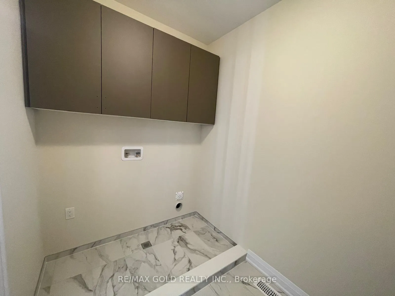 Photo 26 of 44 Pearsall Place, Oro-Medonte, Rural Oro-Medonte — HOMEH