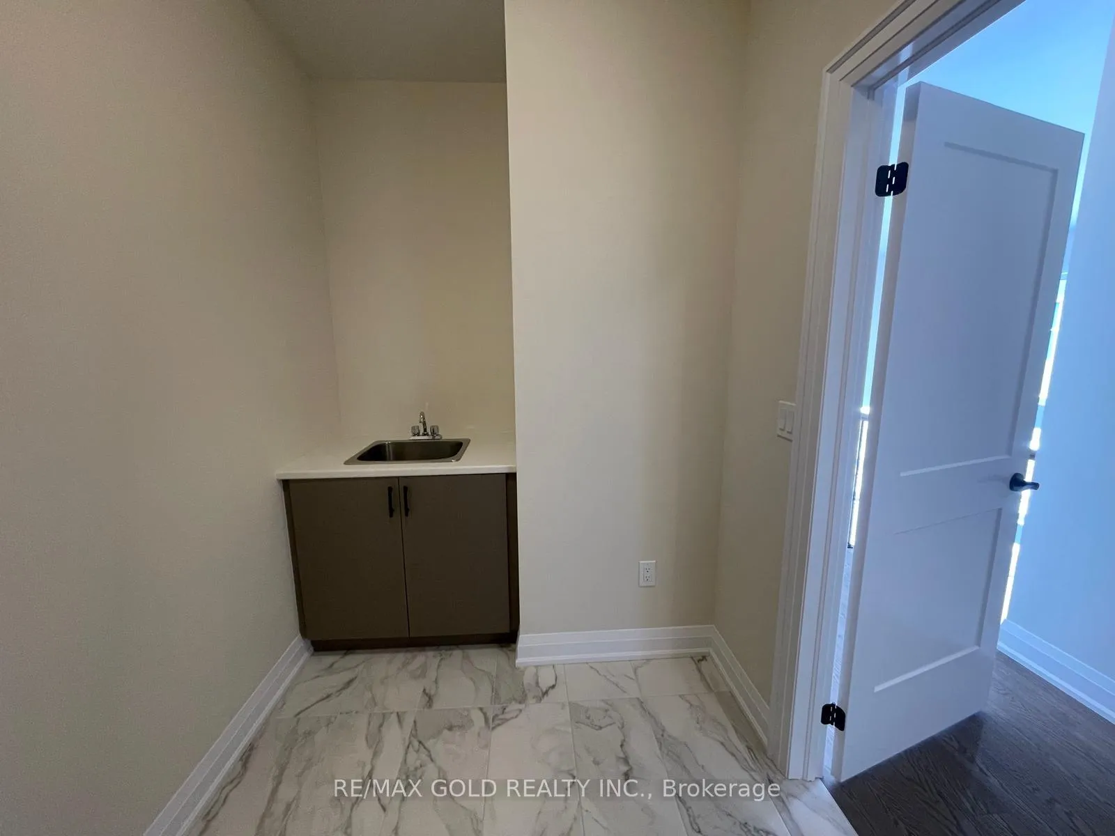 Photo 27 of 44 Pearsall Place, Oro-Medonte, Rural Oro-Medonte — HOMEH