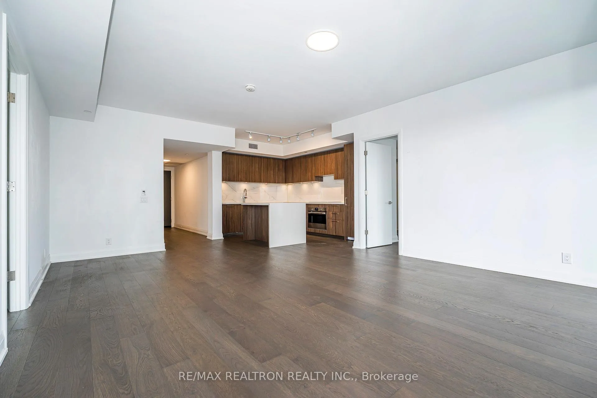 Photo 4 of Unit 1206, 33 Frederick Todd Way, Toronto, Thorncliffe Park — HOMEH