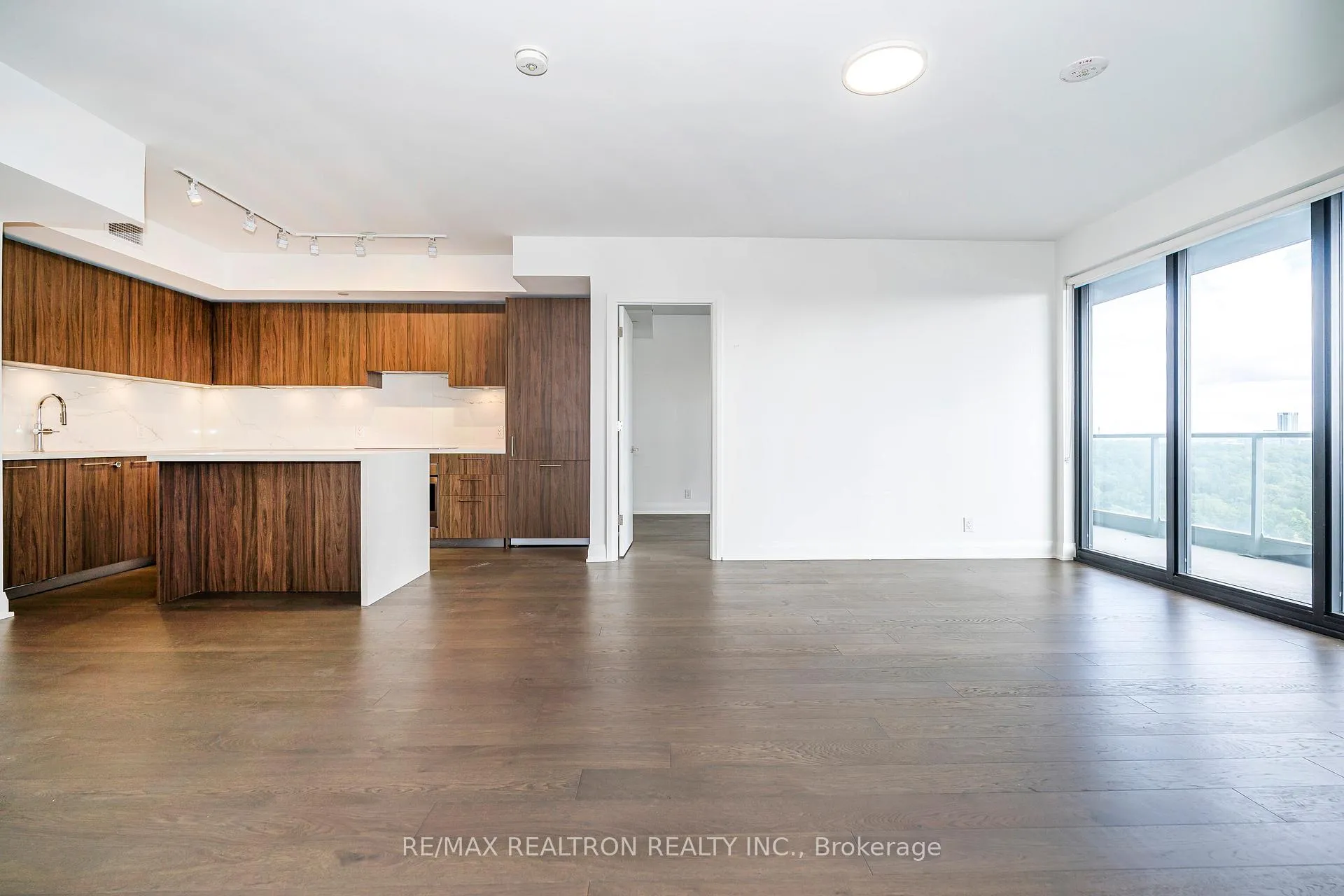 Photo 5 of Unit 1206, 33 Frederick Todd Way, Toronto, Thorncliffe Park — HOMEH