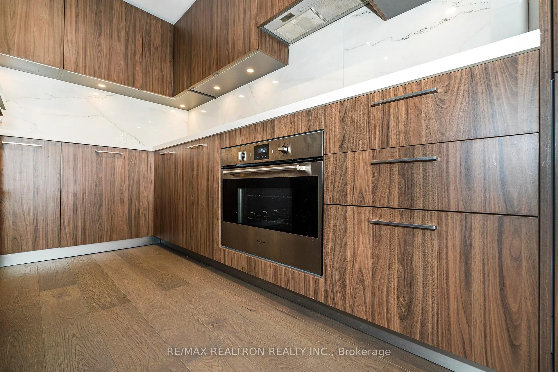 Photo 7 of Unit 1206, 33 Frederick Todd Way, Toronto, Thorncliffe Park — HOMEH