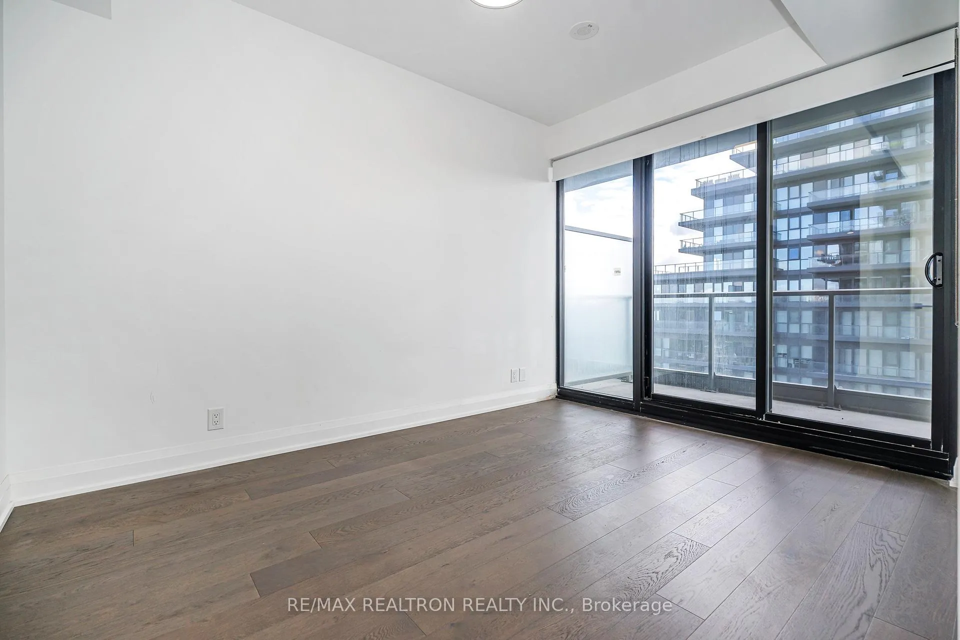Photo 8 of Unit 1206, 33 Frederick Todd Way, Toronto, Thorncliffe Park — HOMEH