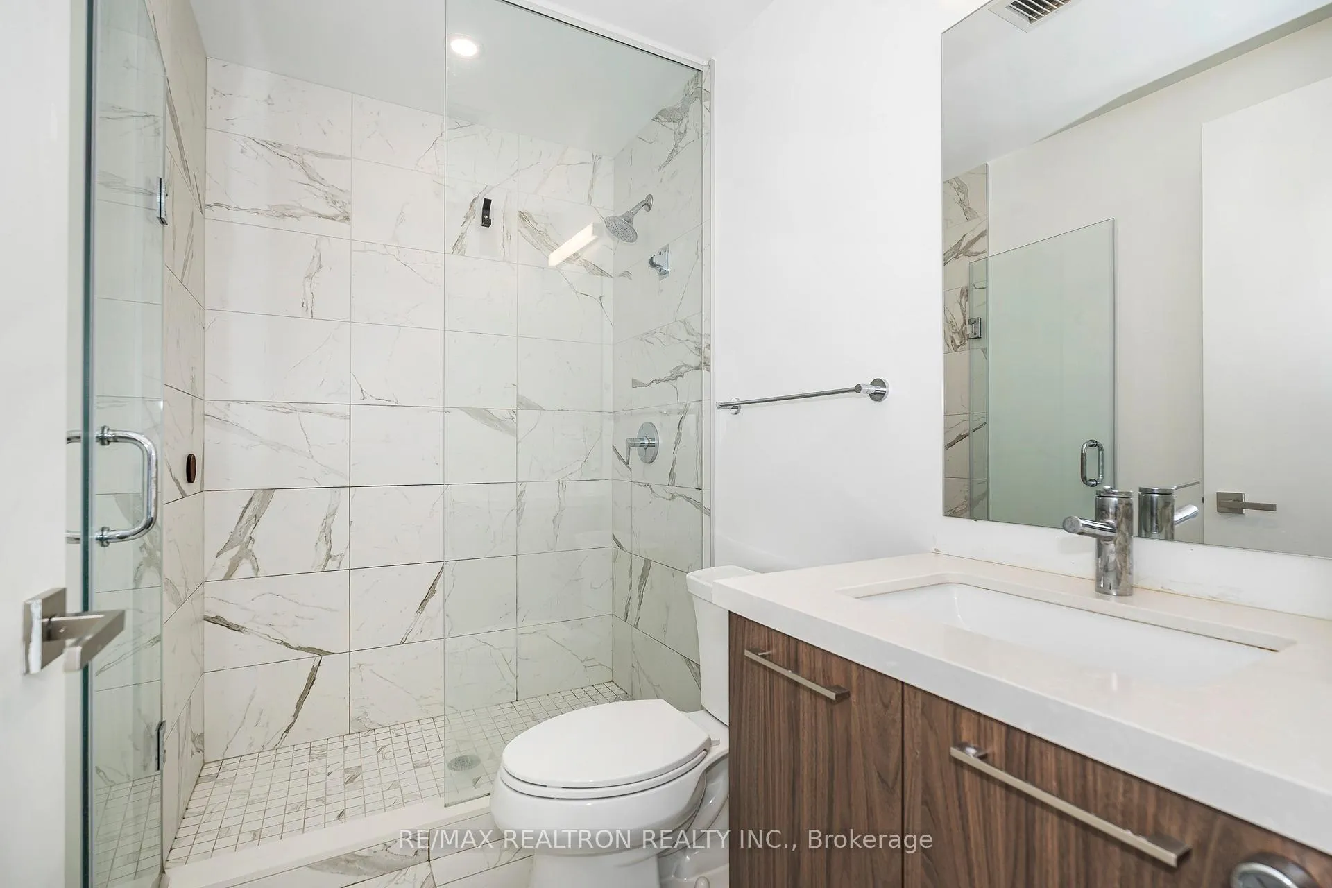 Photo 10 of Unit 1206, 33 Frederick Todd Way, Toronto, Thorncliffe Park — HOMEH