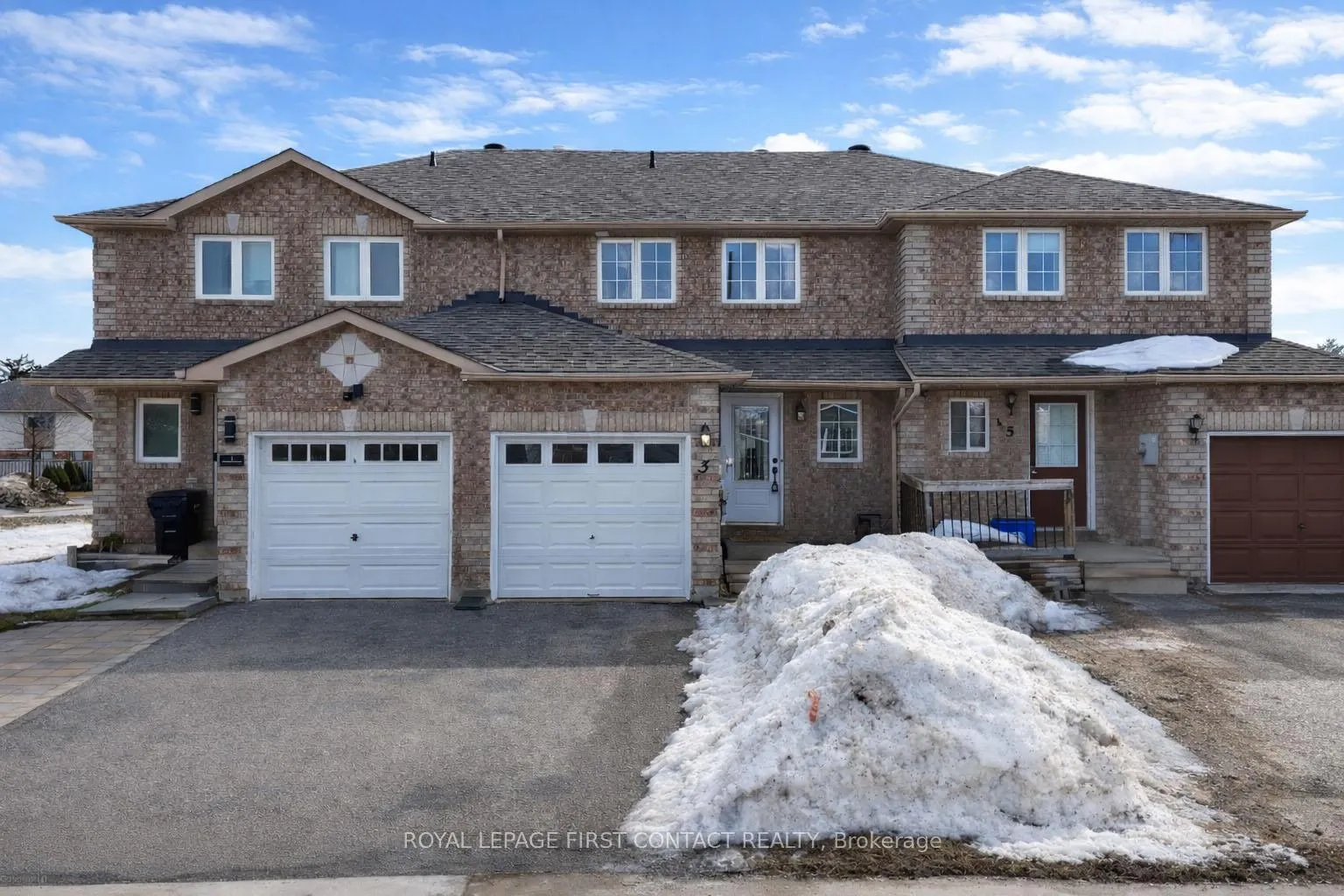 Photo 2 of 3 Srigley Street, Barrie, Holly — HOMEH