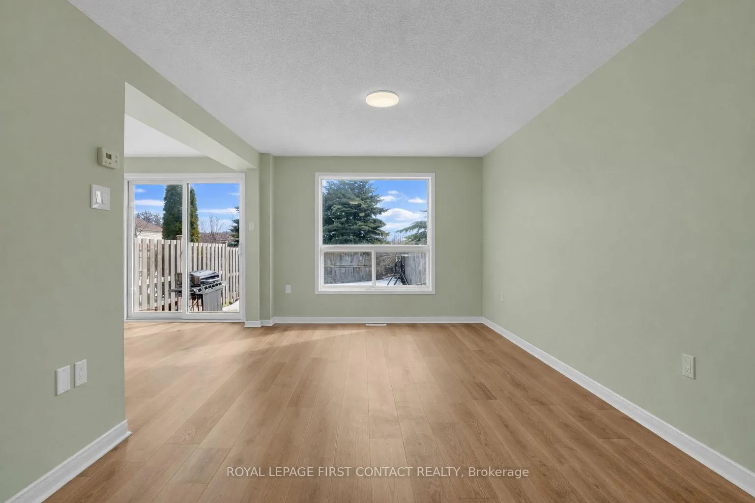 Photo 5 of 3 Srigley Street, Barrie, Holly — HOMEH