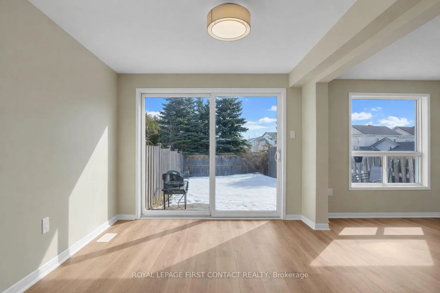 Photo 8 of 3 Srigley Street, Barrie, Holly — HOMEH