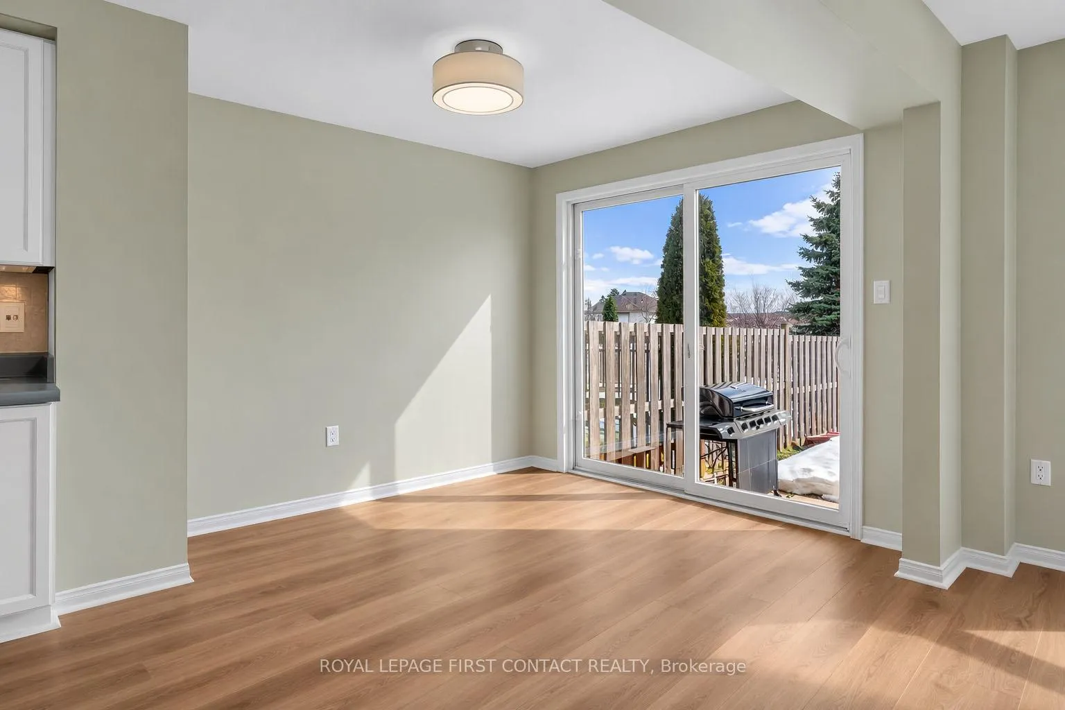 Photo 10 of 3 Srigley Street, Barrie, Holly — HOMEH