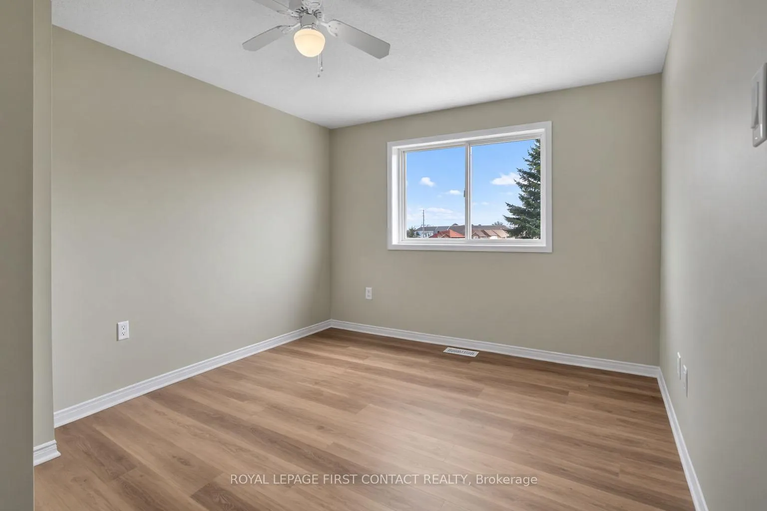 Photo 14 of 3 Srigley Street, Barrie, Holly — HOMEH
