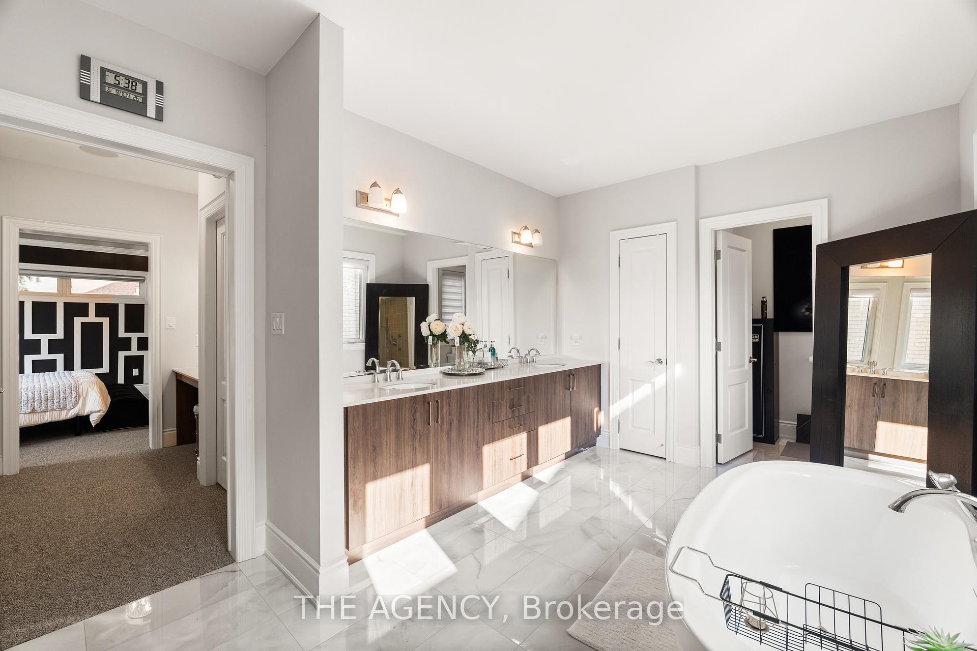 Photo 27 of 2 Lake Lenora Avenue, King, Nobleton — HOMEH