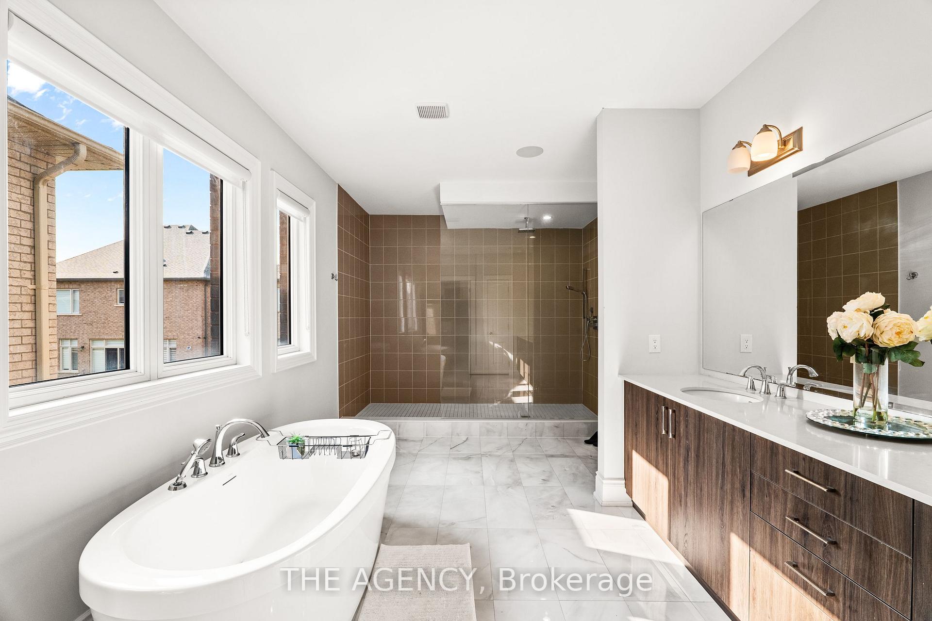 Photo 33 of 2 Lake Lenora Avenue, King, Nobleton — HOMEH