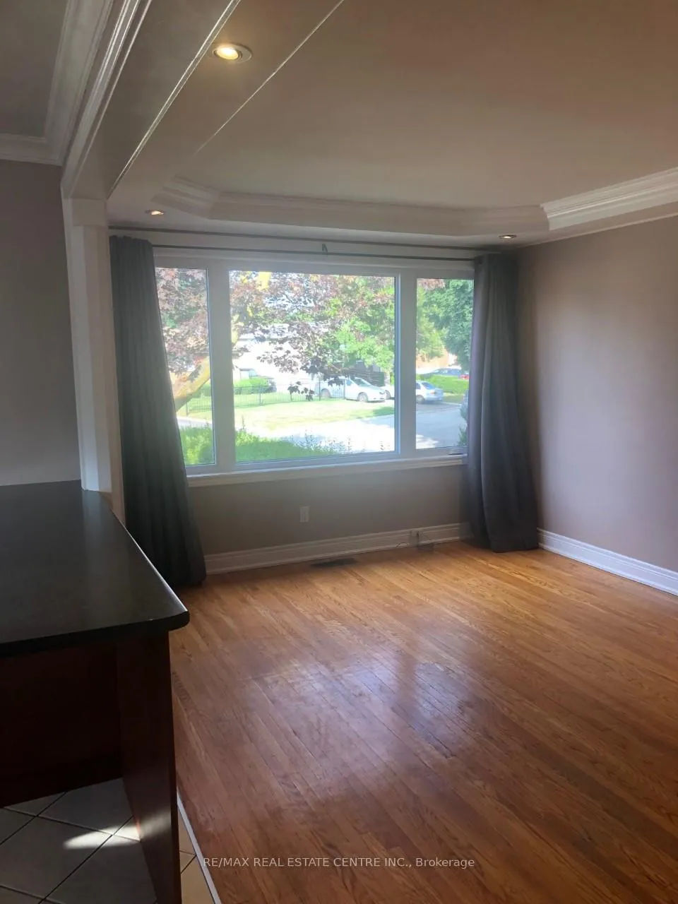 Photo 8 of Unit Main, 34 Langwith Court, Brampton, Brampton South — HOMEH
