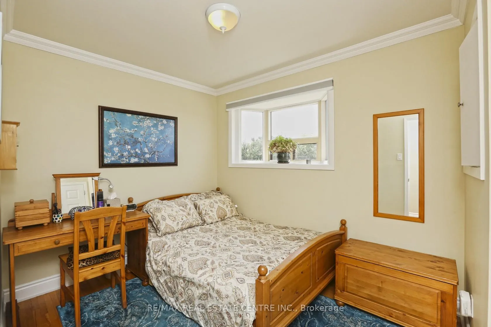 Photo 9 of Unit Main, 34 Langwith Court, Brampton, Brampton South — HOMEH