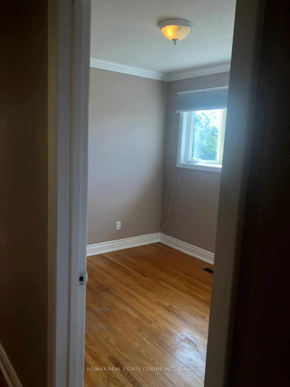 Photo 12 of Unit Main, 34 Langwith Court, Brampton, Brampton South — HOMEH