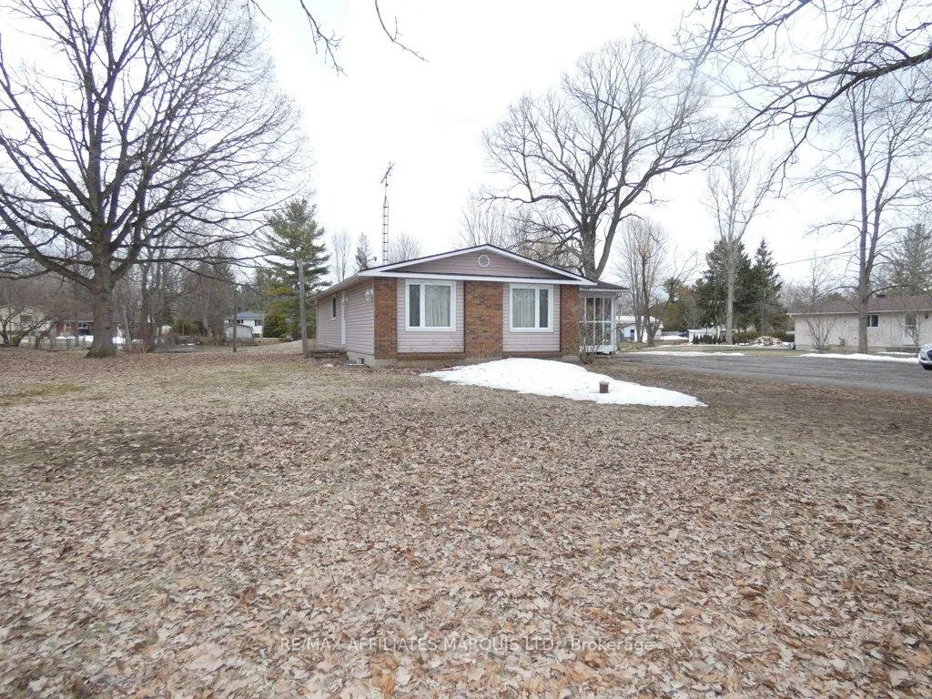 Photo 2 of 9 Sutton Drive, Edwardsburgh/Cardinal, Edwardsburgh/Cardinal Twp — HOMEH