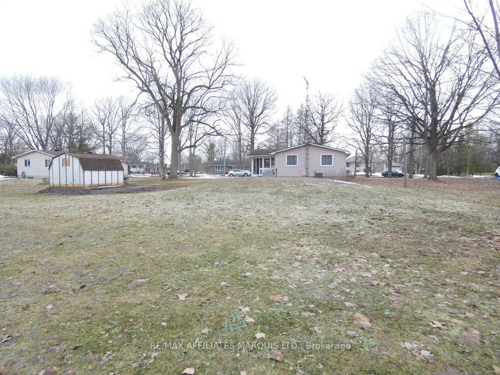 Photo 4 of 9 Sutton Drive, Edwardsburgh/Cardinal, Edwardsburgh/Cardinal Twp — HOMEH