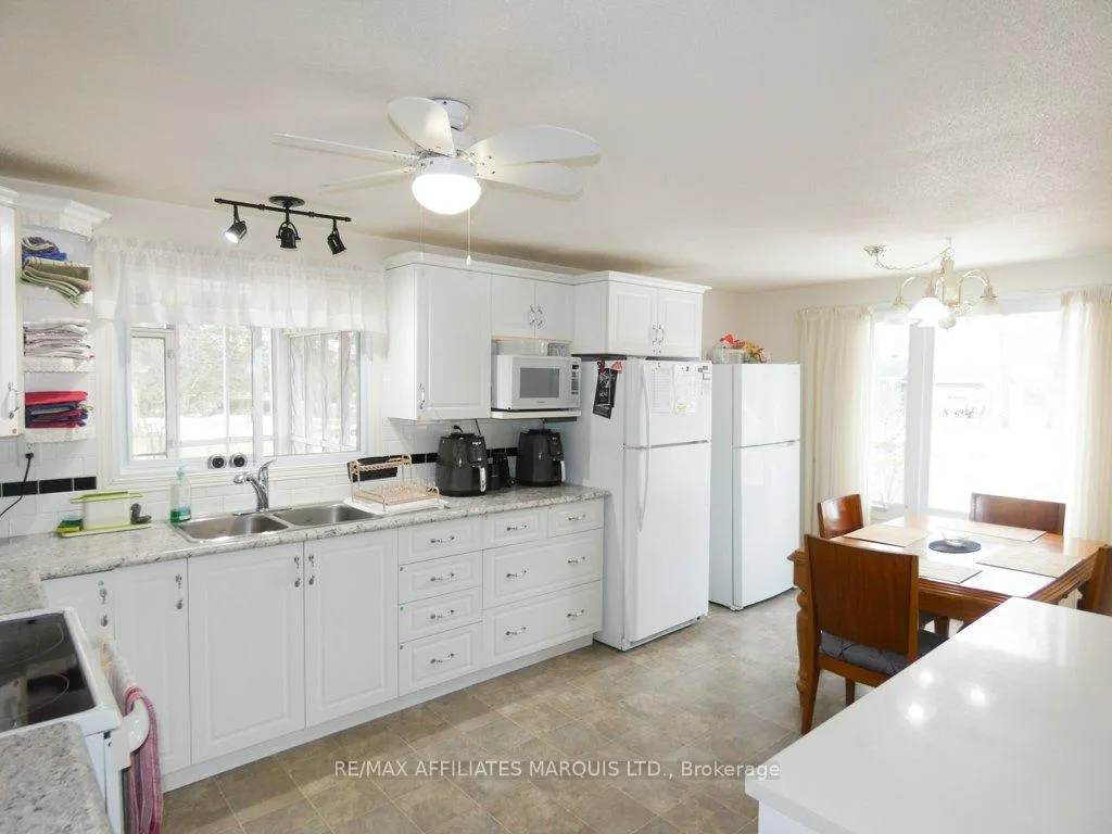 Photo 7 of 9 Sutton Drive, Edwardsburgh/Cardinal, Edwardsburgh/Cardinal Twp — HOMEH