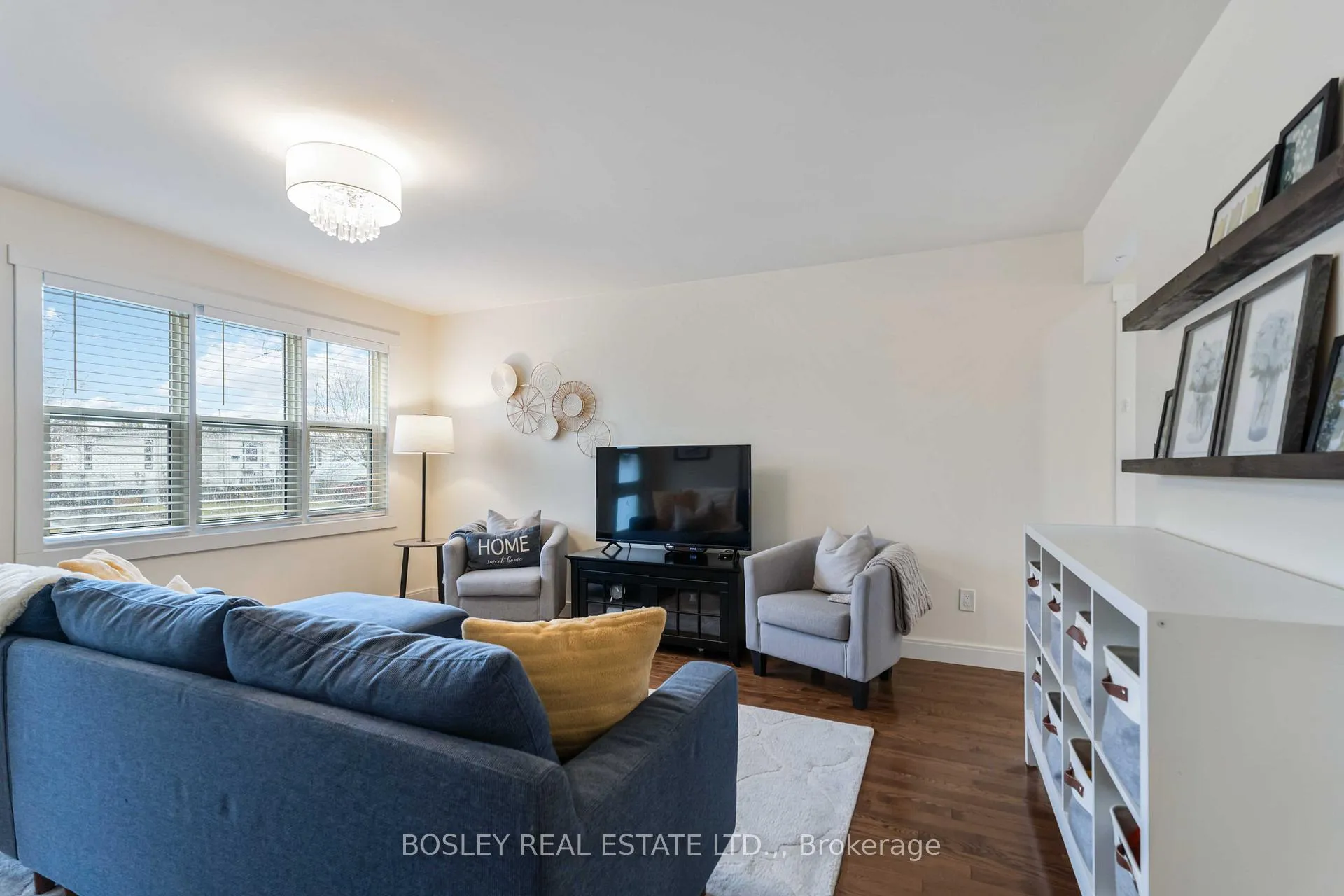 Photo 6 of 51 Merigold Street, St. Catharines, Western Hill — HOMEH