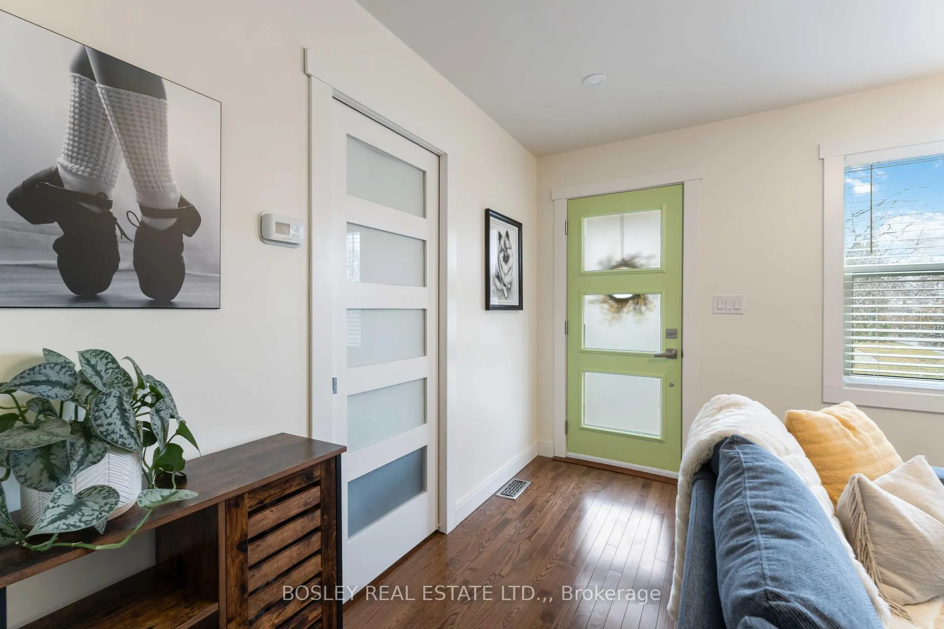 Photo 7 of 51 Merigold Street, St. Catharines, Western Hill — HOMEH