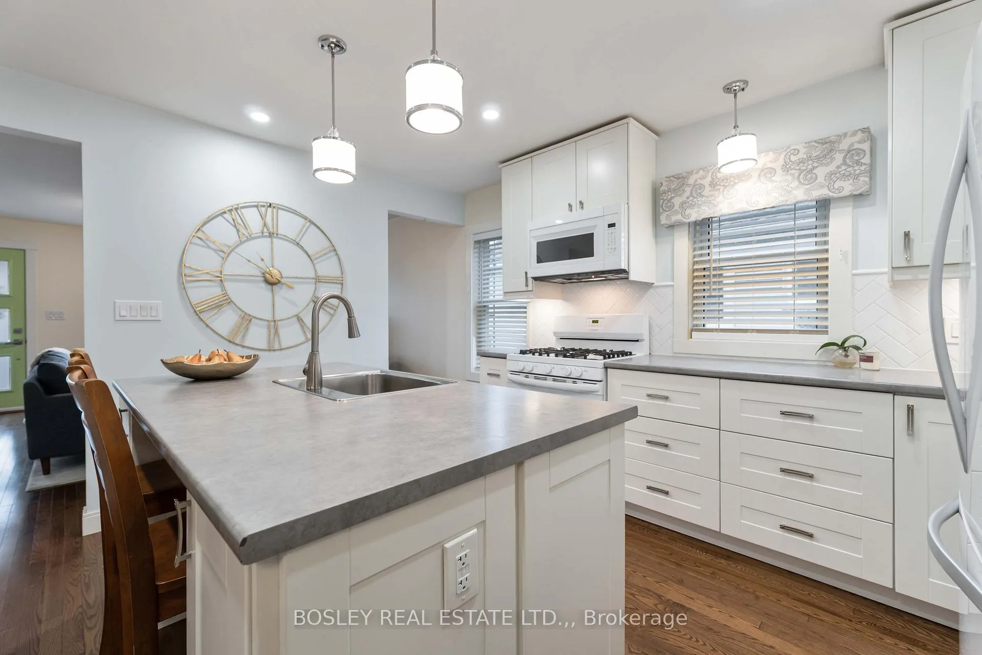 Photo 12 of 51 Merigold Street, St. Catharines, Western Hill — HOMEH