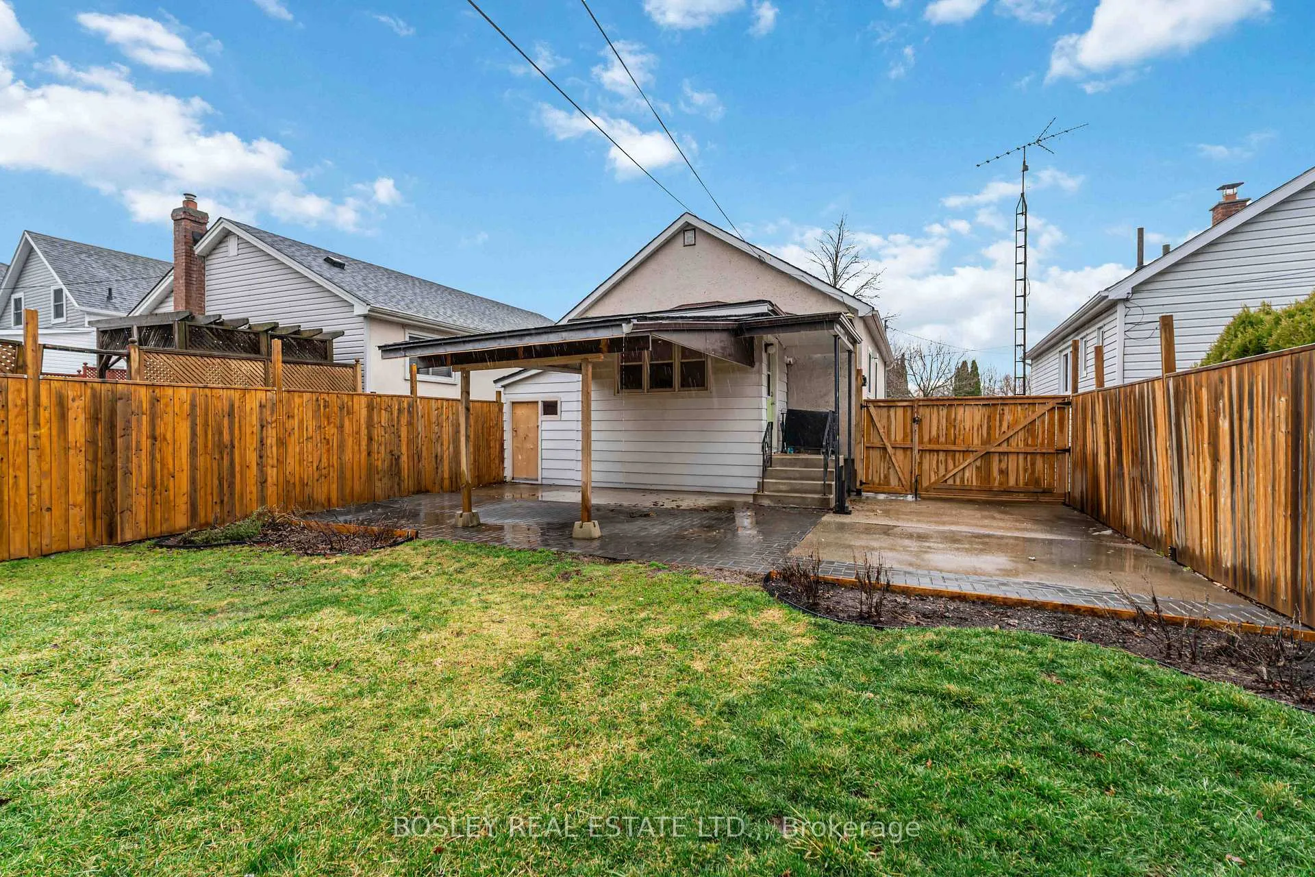 Photo 37 of 51 Merigold Street, St. Catharines, Western Hill — HOMEH