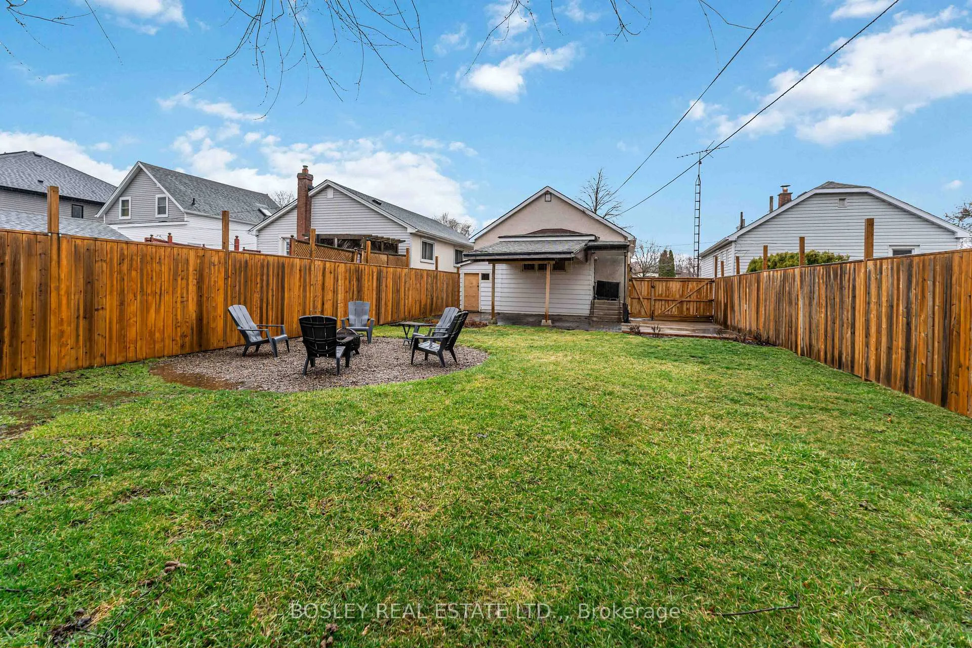 Photo 40 of 51 Merigold Street, St. Catharines, Western Hill — HOMEH