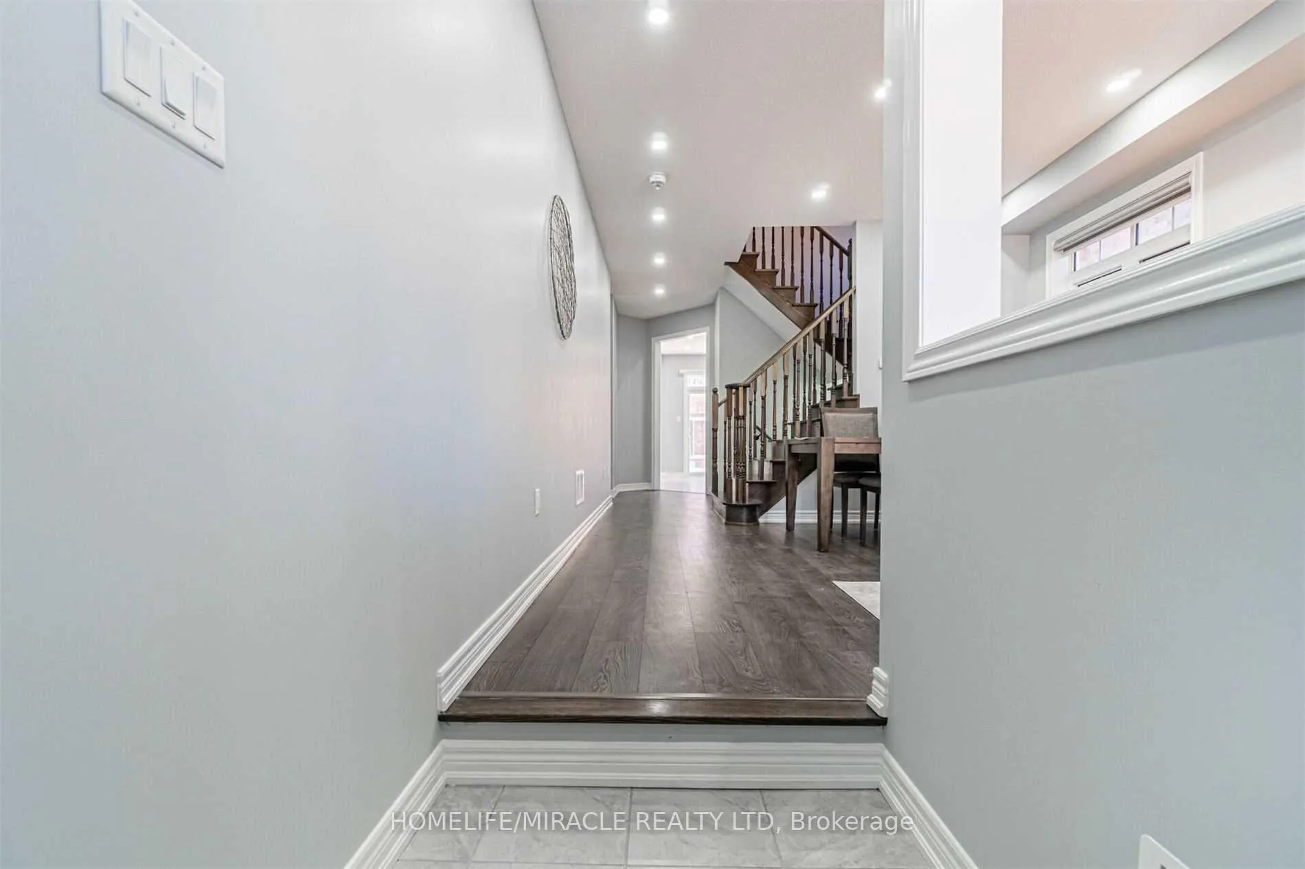 Photo 5 of 17 Truro Circle, Brampton, Northwest Brampton — HOMEH