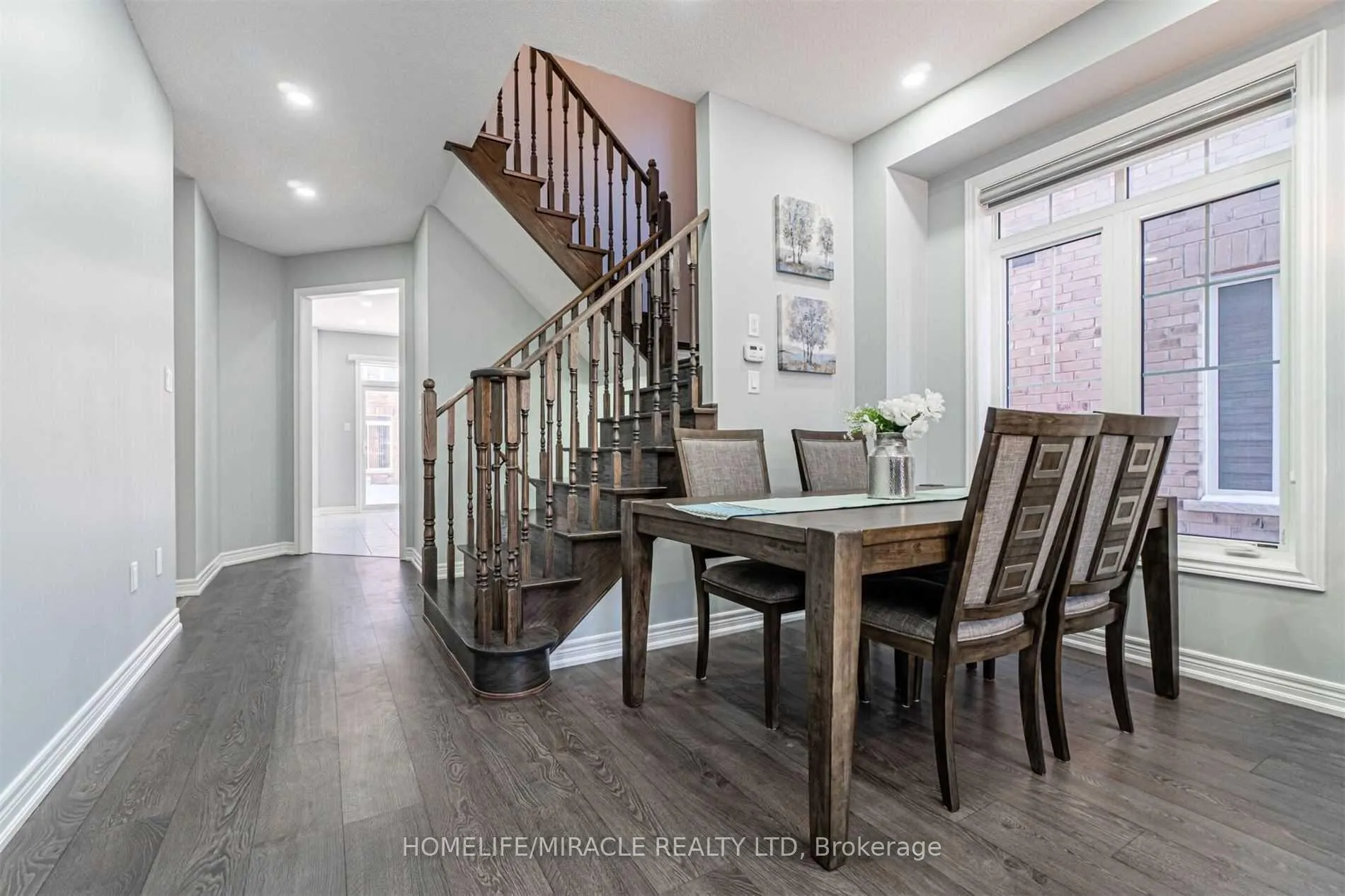Photo 8 of 17 Truro Circle, Brampton, Northwest Brampton — HOMEH