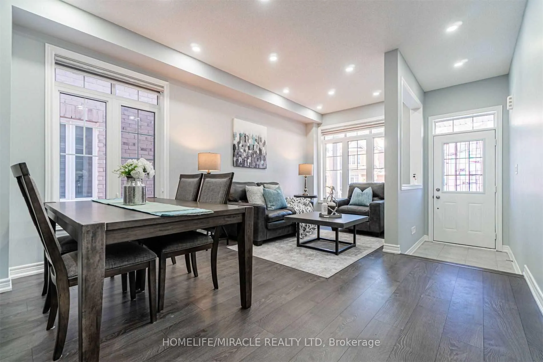 Photo 9 of 17 Truro Circle, Brampton, Northwest Brampton — HOMEH