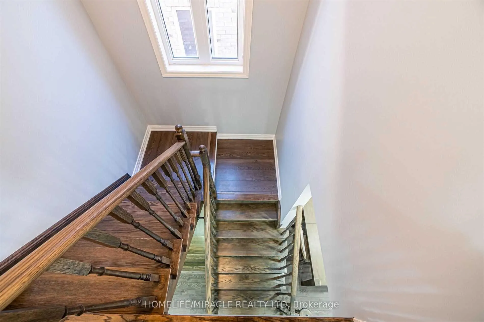 Photo 22 of 17 Truro Circle, Brampton, Northwest Brampton — HOMEH