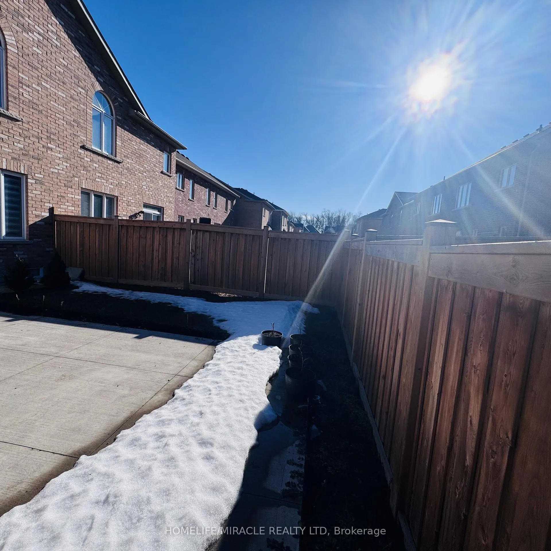 Photo 39 of 17 Truro Circle, Brampton, Northwest Brampton — HOMEH