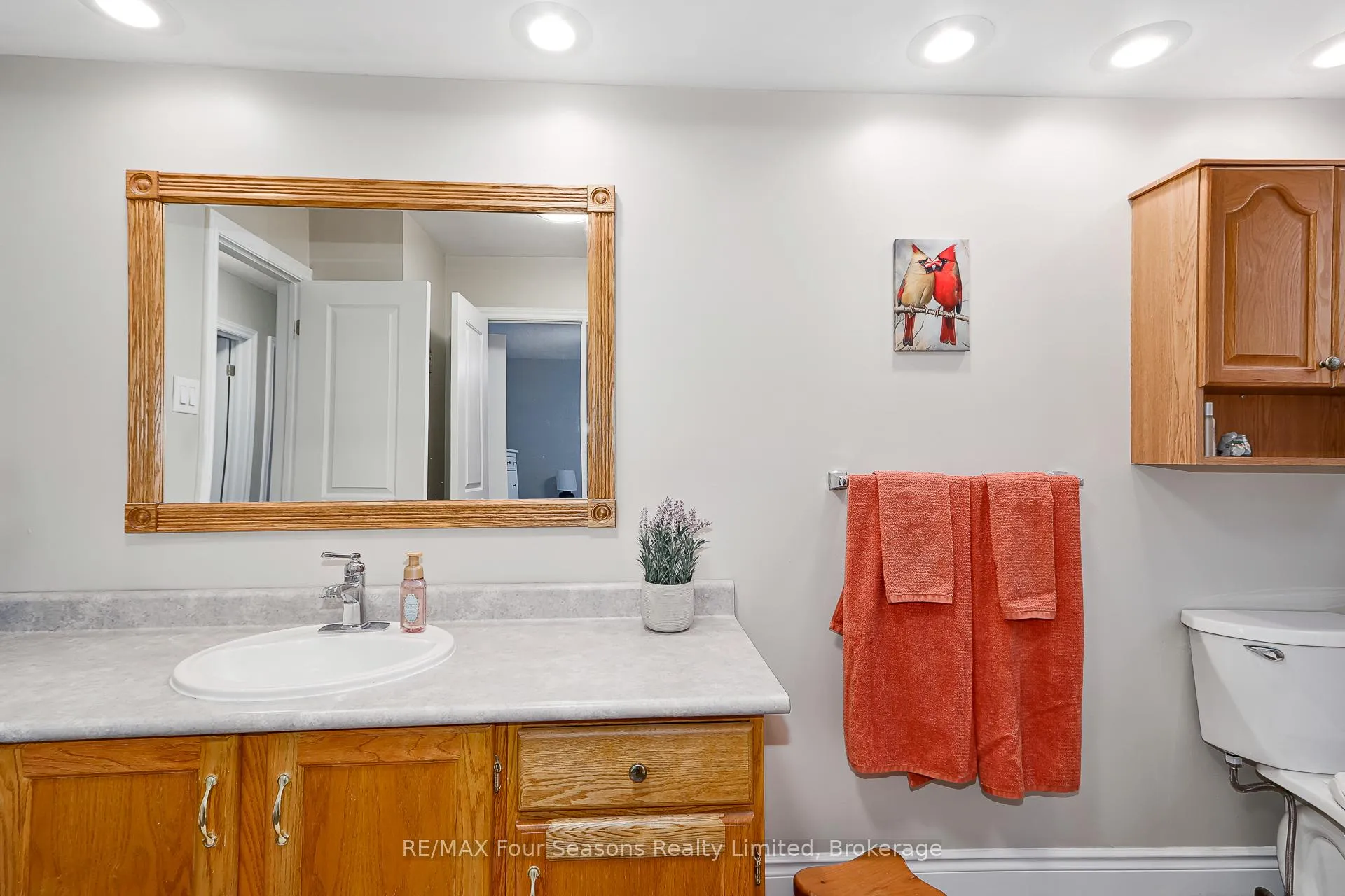 Photo 20 of 218 Datas Drive, Clearview, Stayner — HOMEH