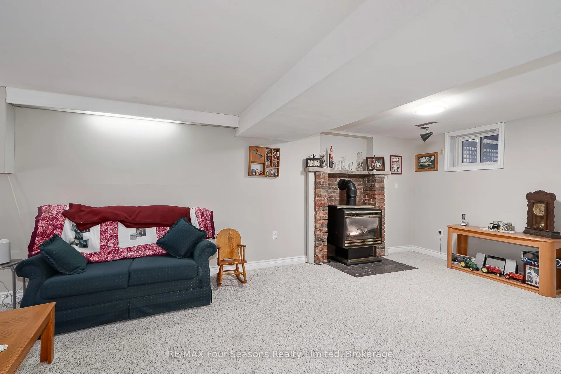 Photo 31 of 218 Datas Drive, Clearview, Stayner — HOMEH