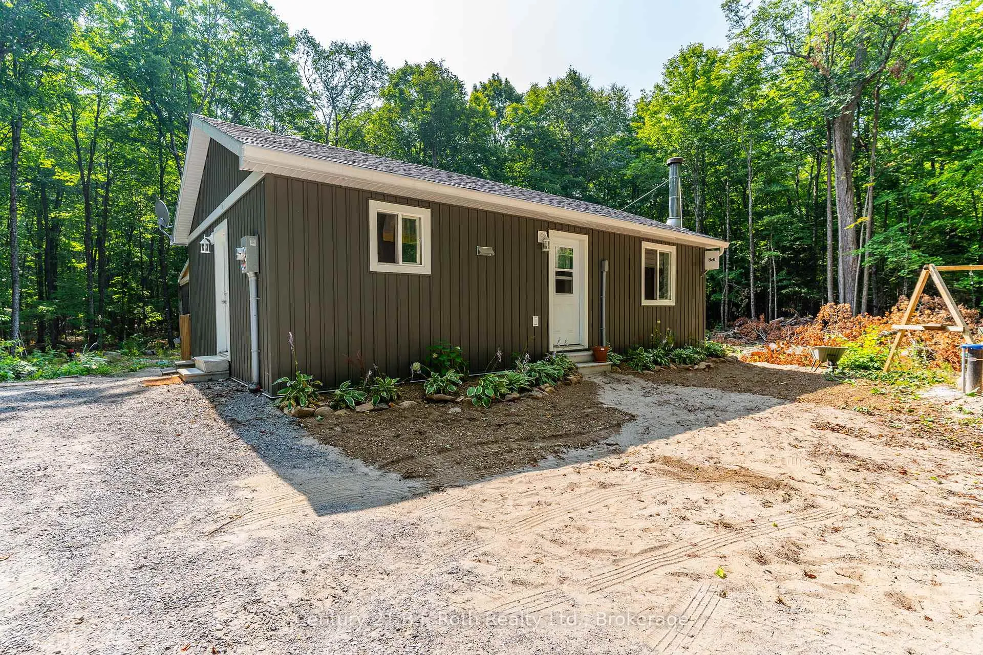 Front of 12664 Haliburton County Road 503